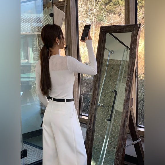 Commense Knit Ribbed Crew Neck Asymmetric Top - size Medium - Picture 4 of 7